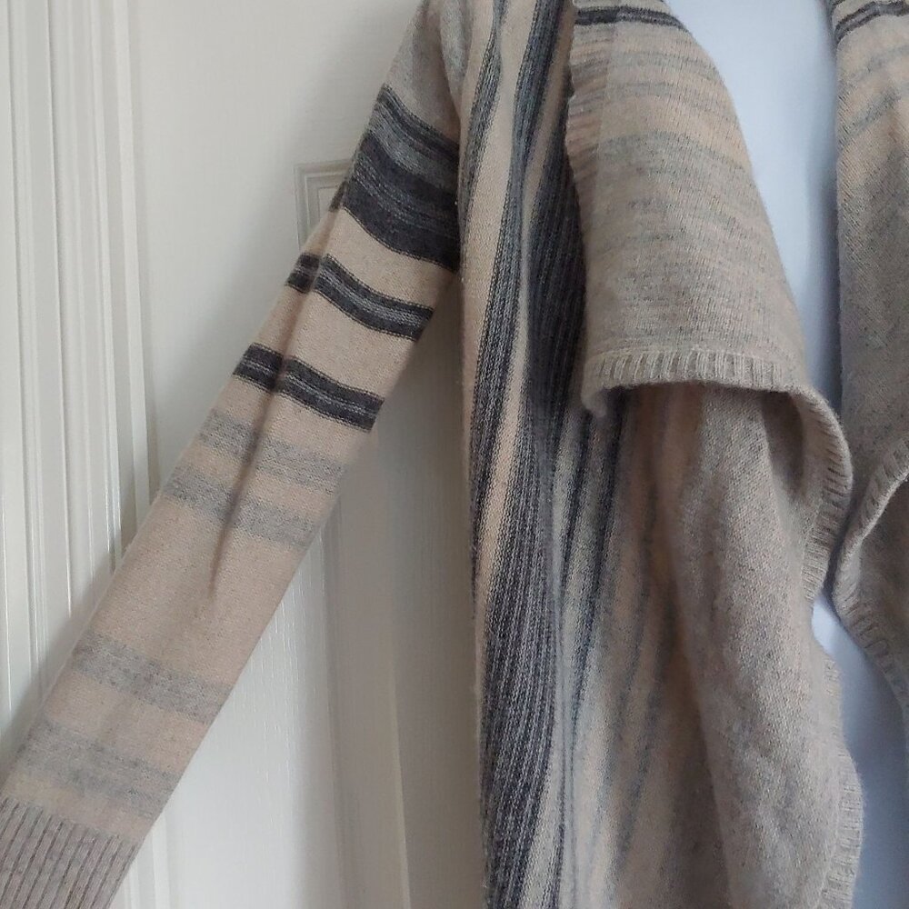 Incashmere Stripe Grey/Cream Stripe Open Front Ca… - image 7